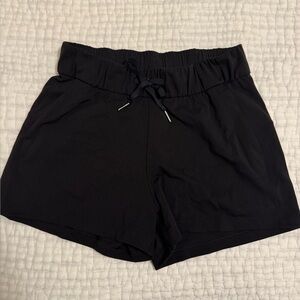 Women’s Lululemon shorts